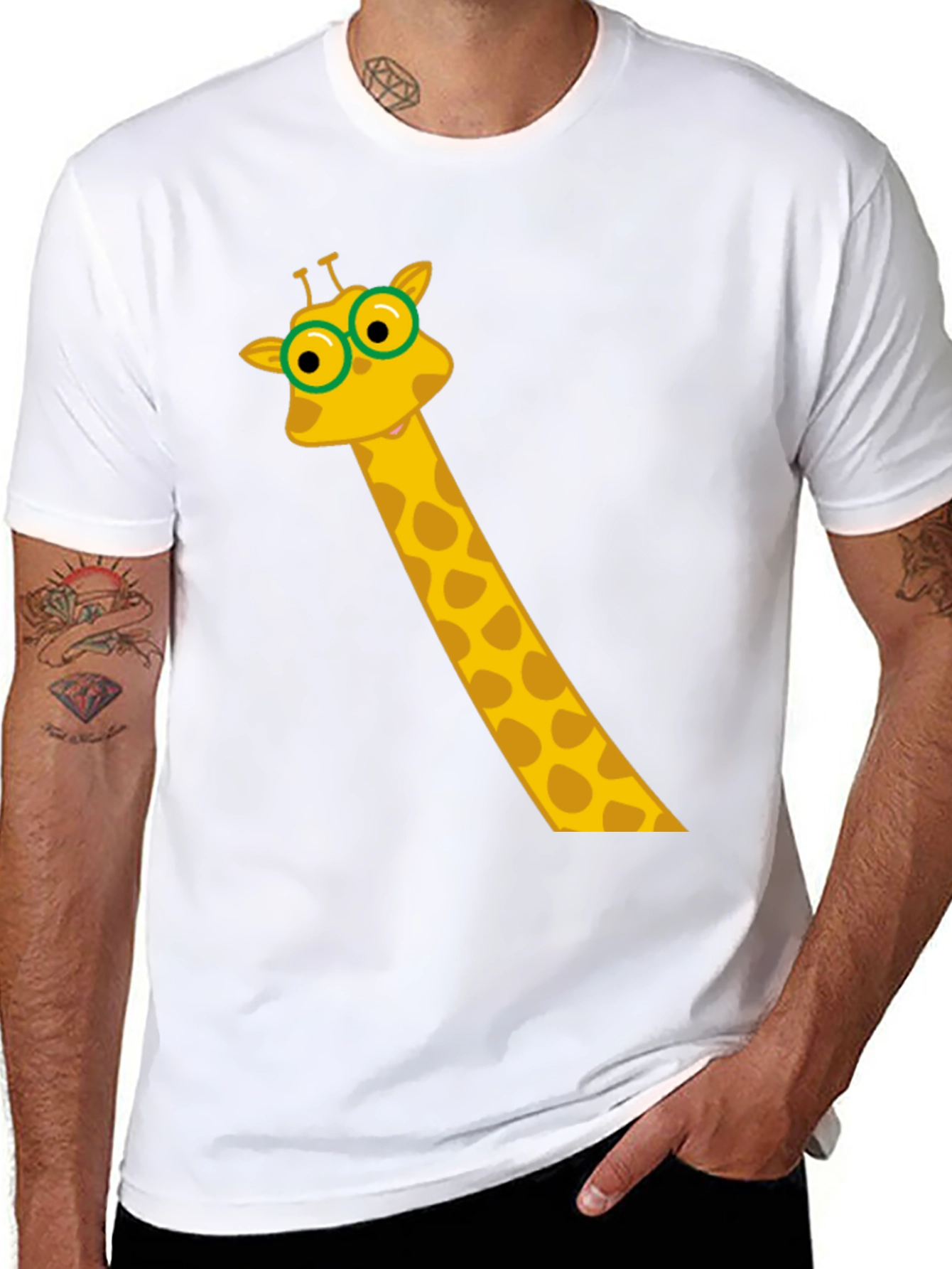 Giraffe Graphic Tee - Fun & Stylish