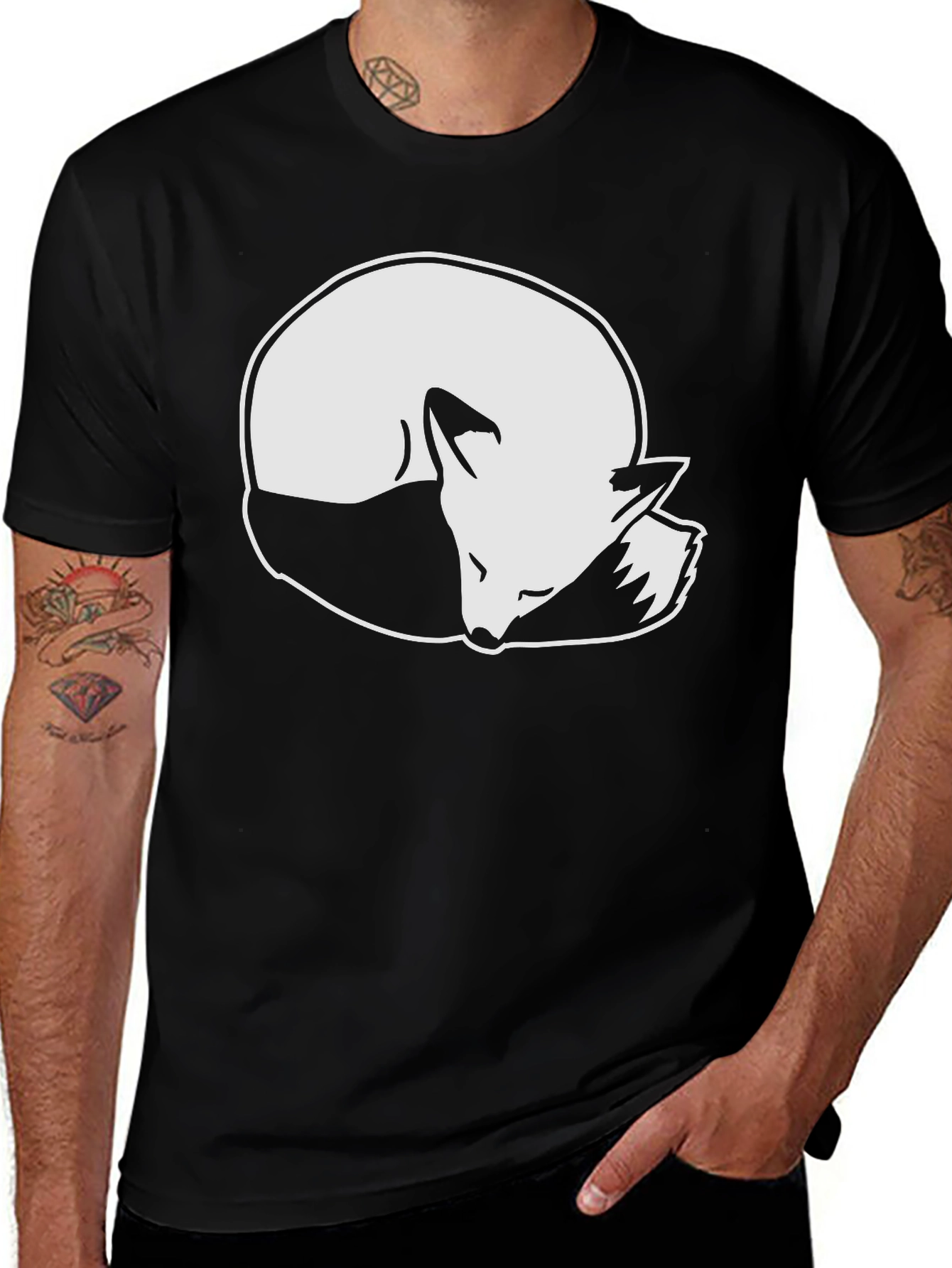 Sleeping Fox Graphic Tee - Stylish Black T-Shirt
