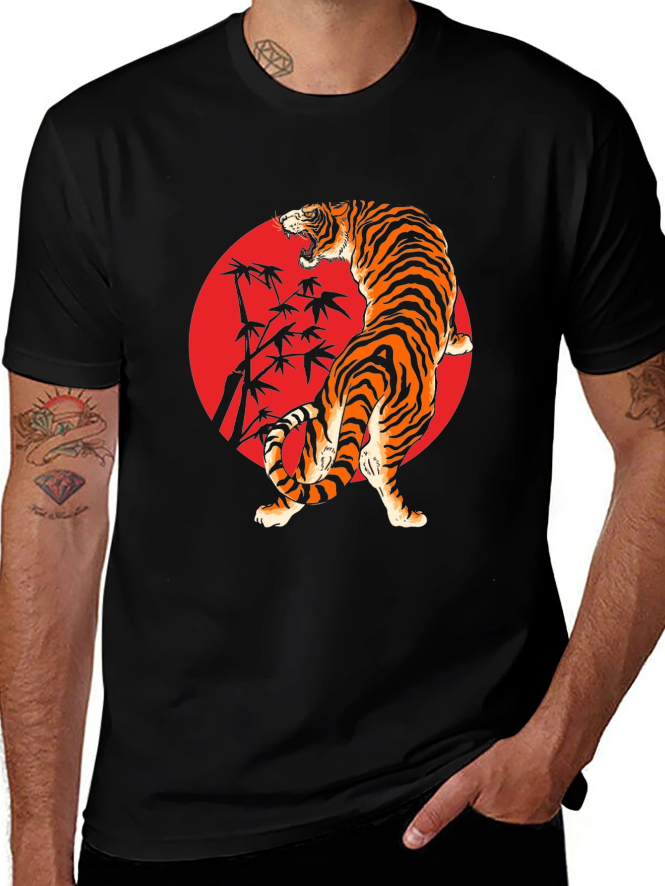 Tiger Graphic Tee - Black T-Shirt with Bold Design