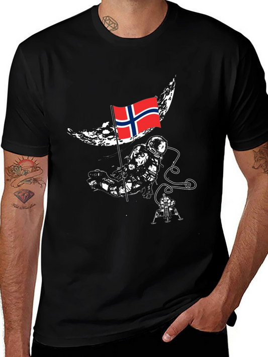 Astronaut on Moon Norway Flag Graphic T-Shirt