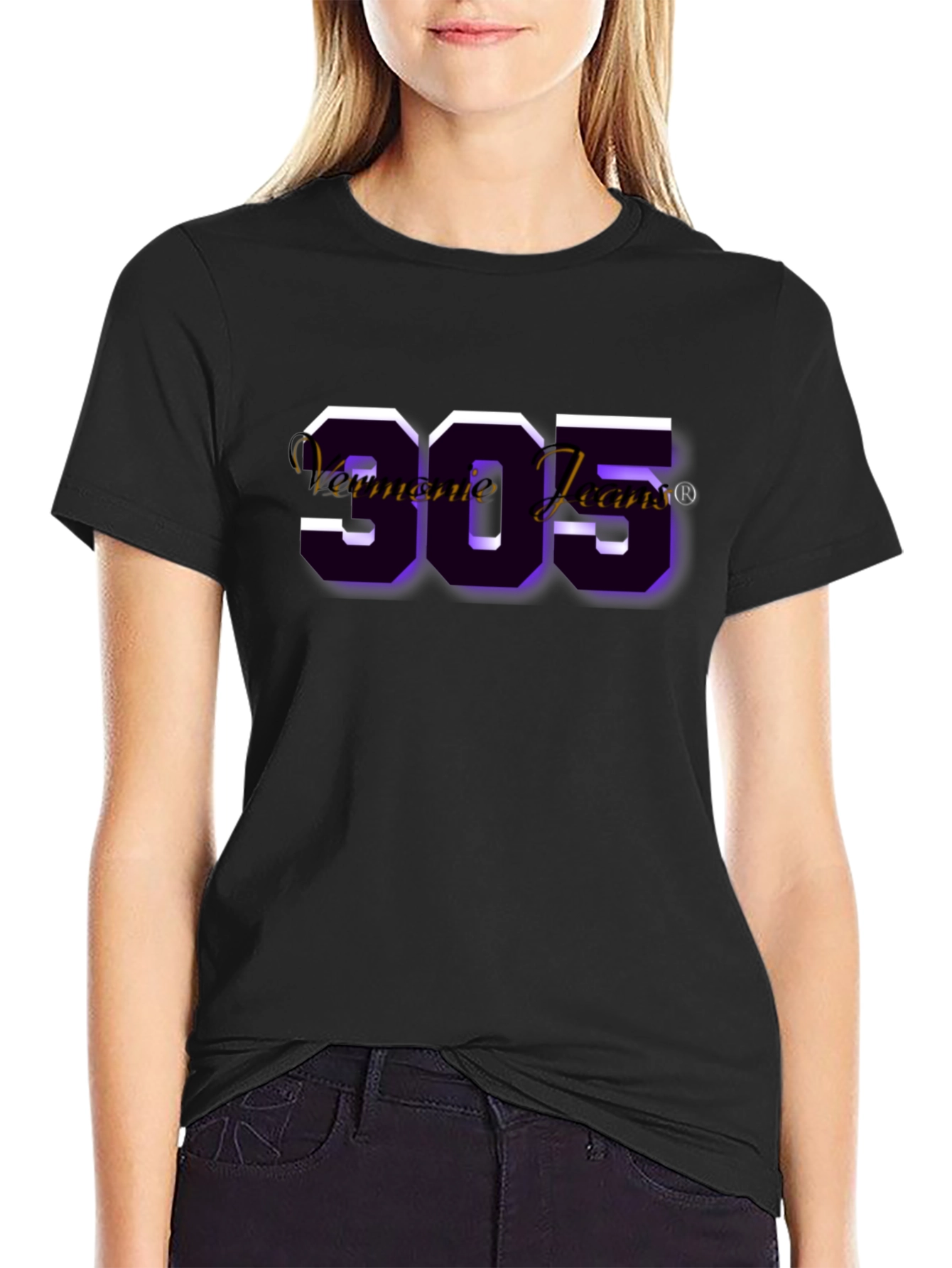 Bold 905 Graphic Tee - Stylish Black T-Shirt