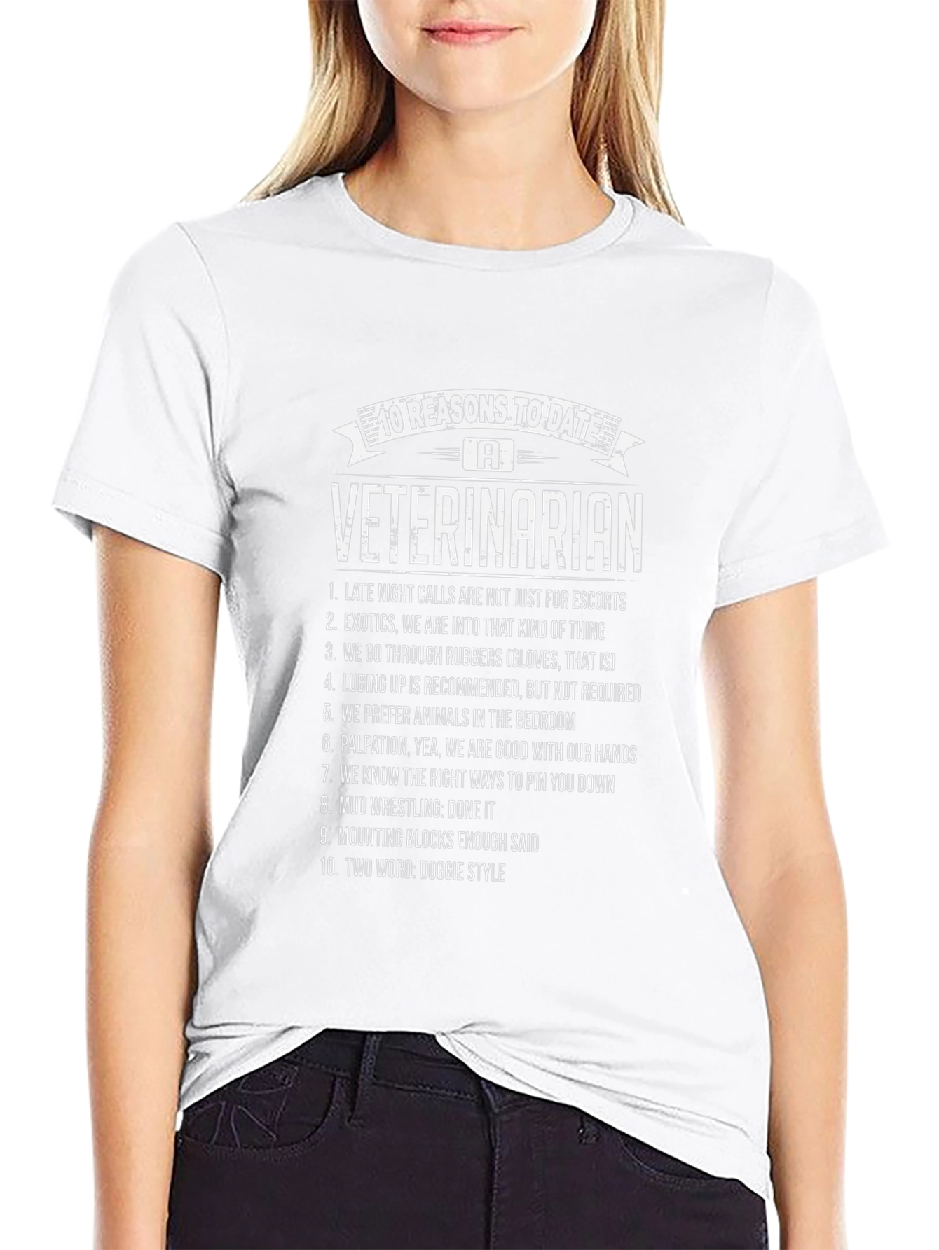 10 Reasons to Date a Veterinarian Black T-Shirt