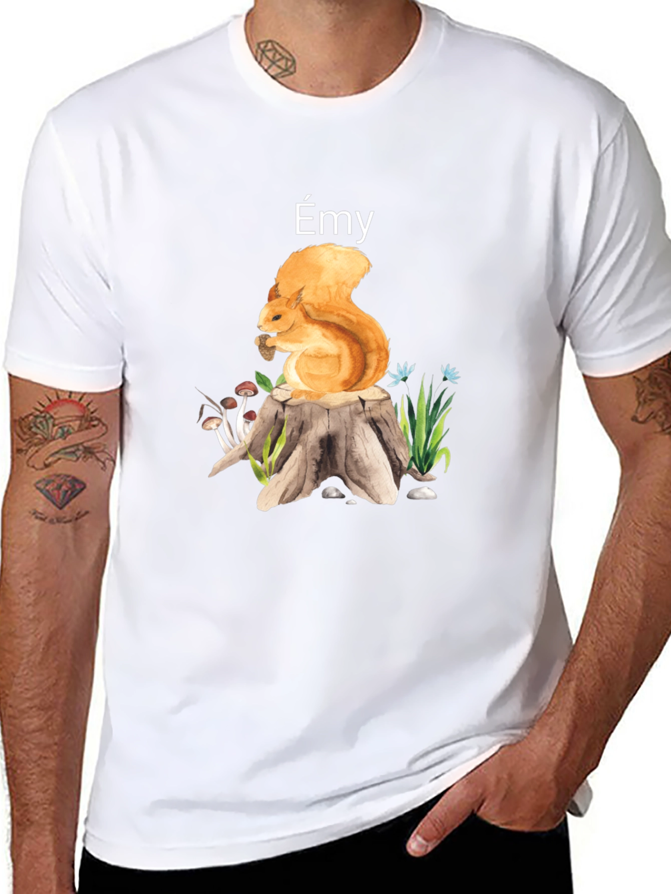 Émy Squirrel Graphic T-Shirt - Nature Lover Tee