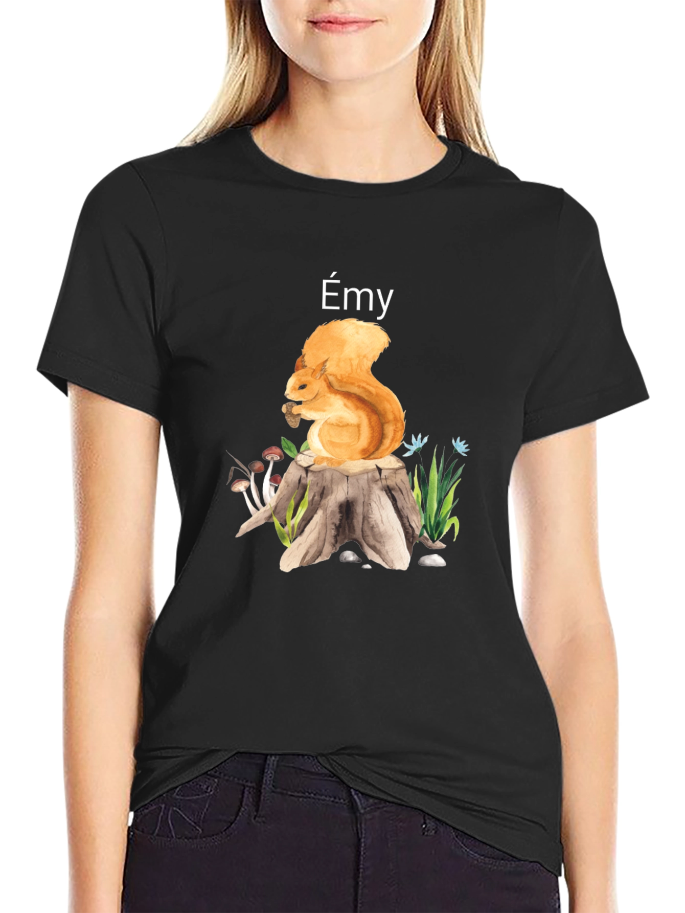 Émy Squirrel Graphic T-Shirt - Nature Lover Tee