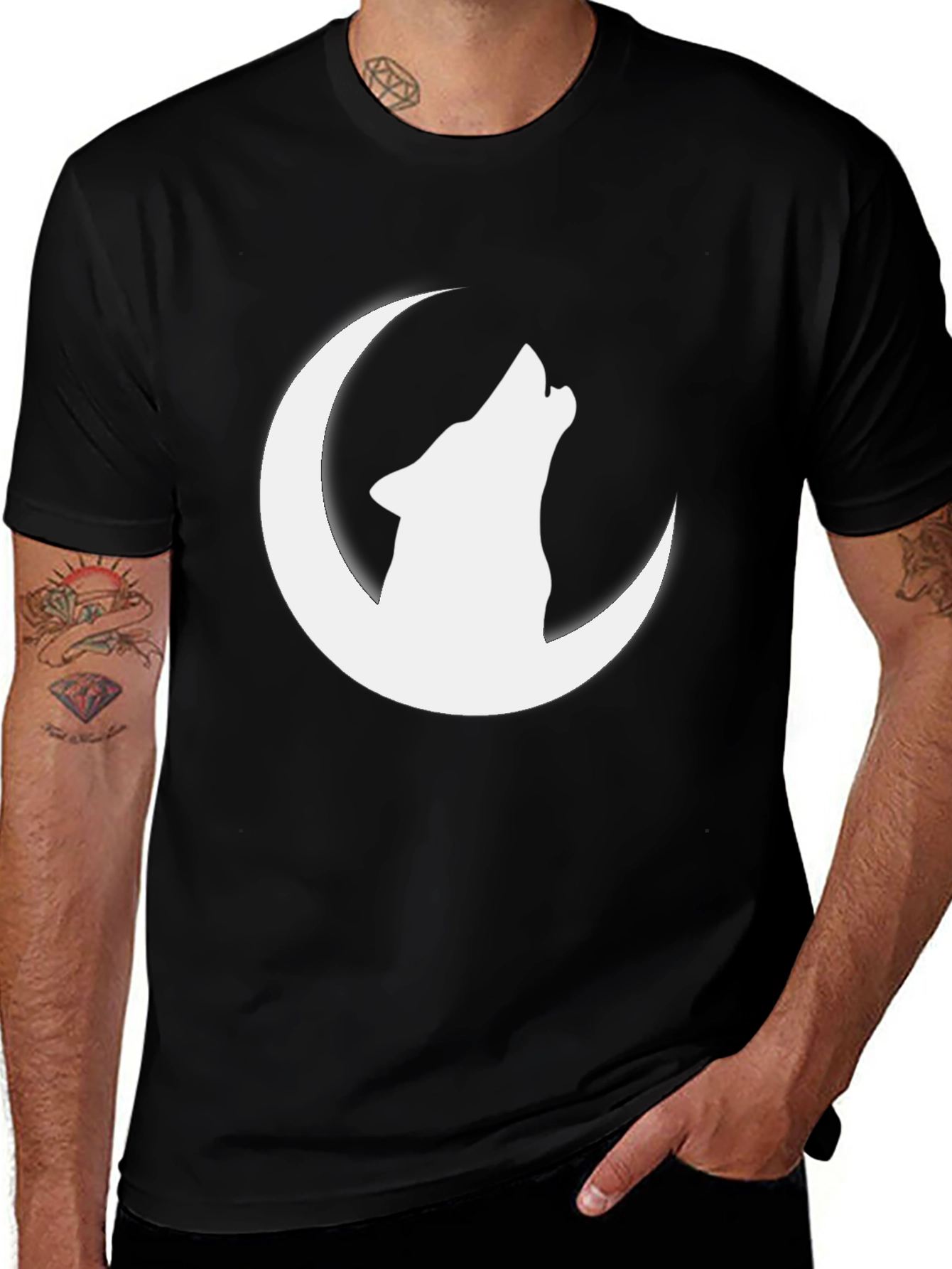 Wolf Howling at Moon Graphic T-Shirt