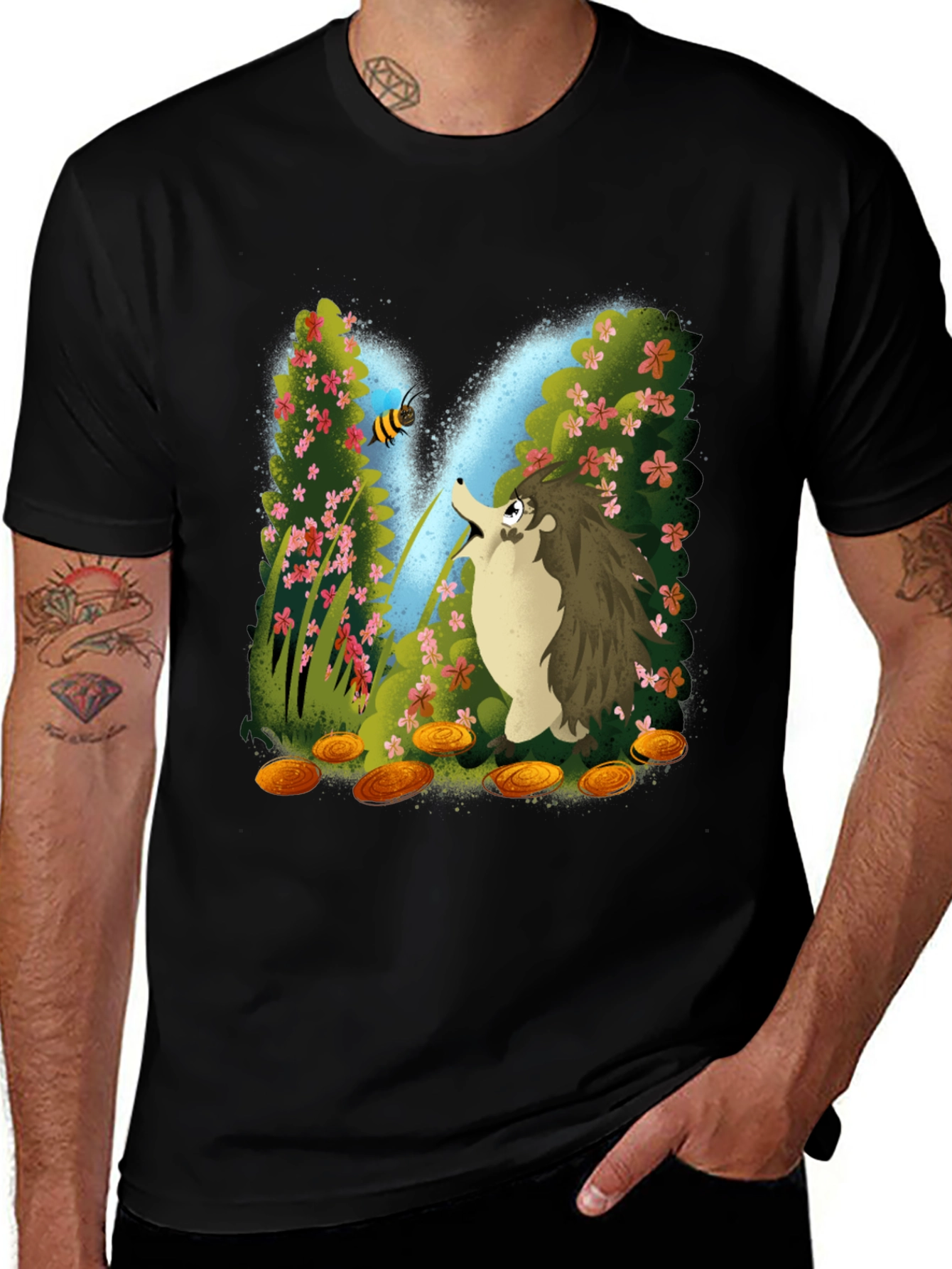 Cartoon Hedgehog & Bee Graphic Tee - Black