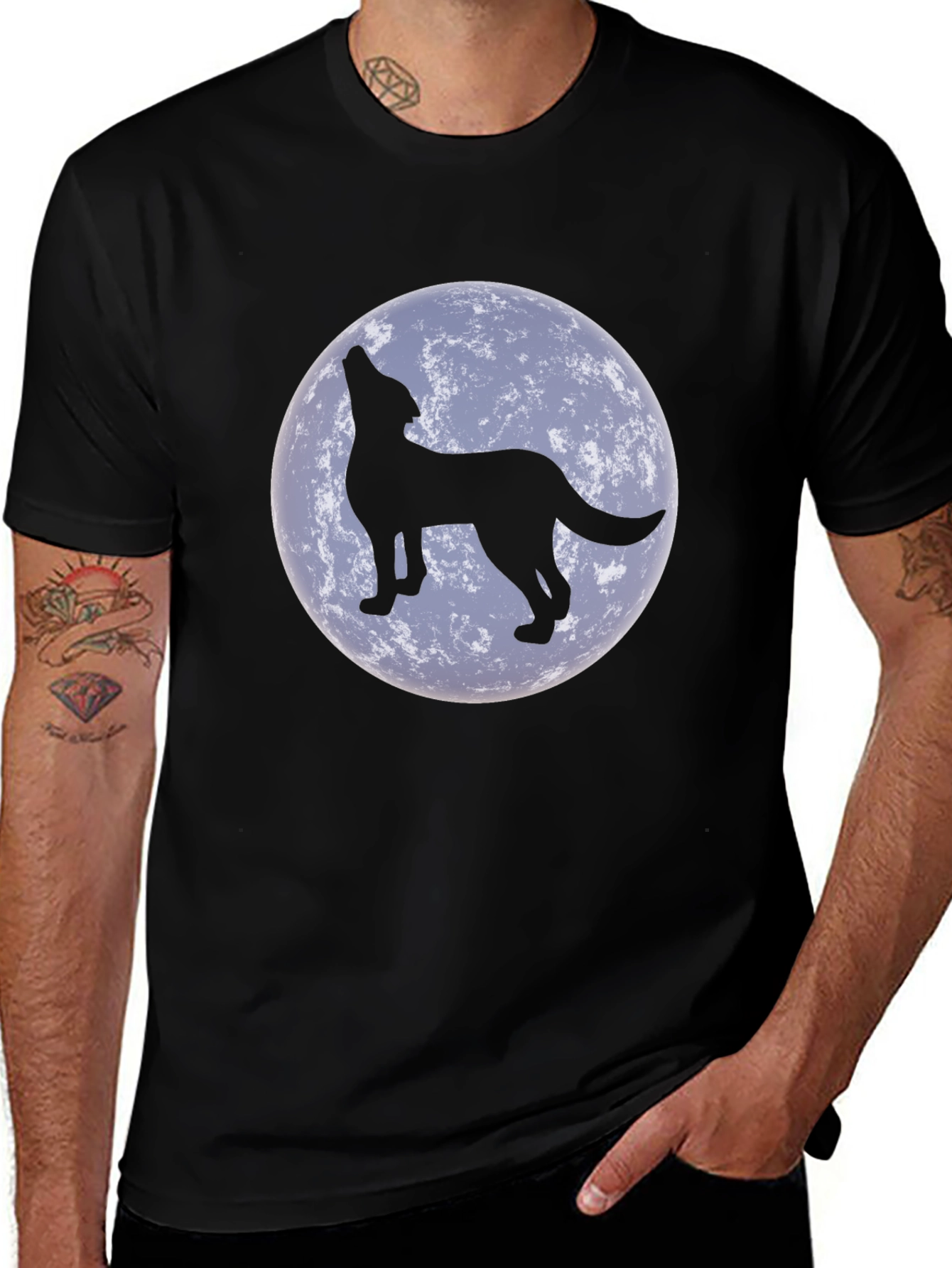 Wolf Howling at Moon Black T-Shirt